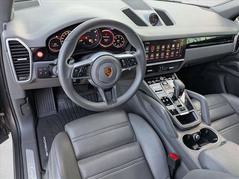 Used 2023 Porsche Cayenne AWD/4WD image 9