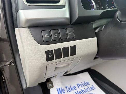 Used 2019 Toyota Highlander Plus AWD/4WD image 19