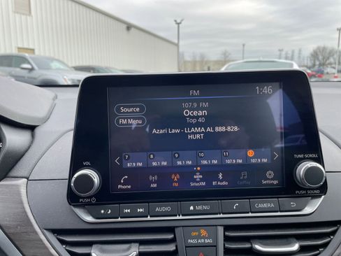 Used 2025 Nissan Altima 2.5 SV image 21