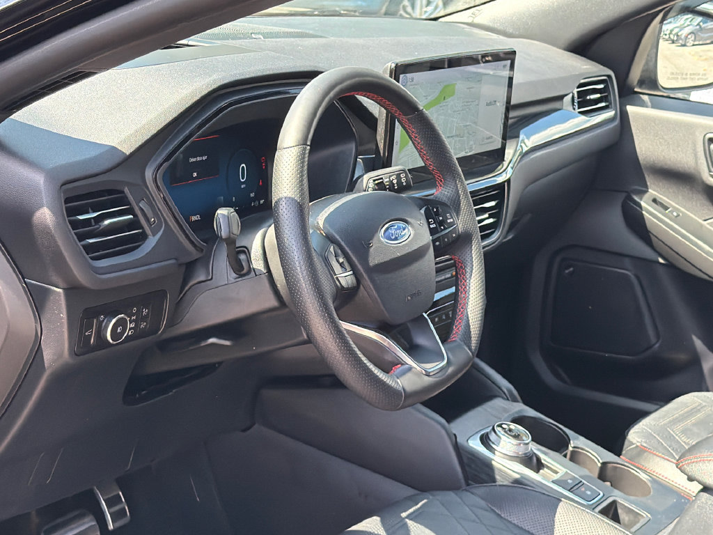 Used 2023 Ford Escape ST-Line Elite w/ Premium Technology Package AWD/4WD image 16