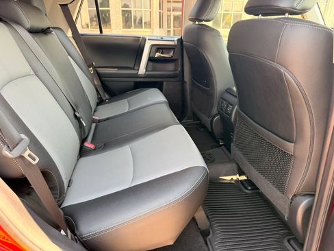 Used 2019 Toyota 4Runner SR5 Premium AWD/4WD image 15