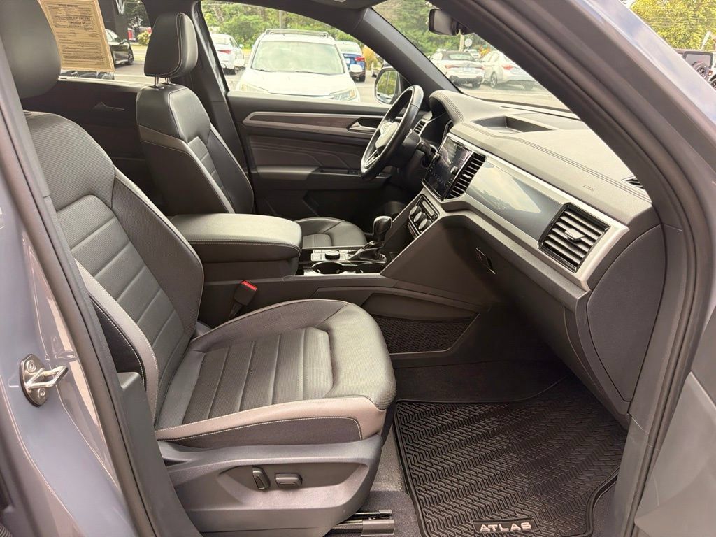 Used 2021 Volkswagen Atlas Cross Sport SEL Premium R-Line AWD/4WD image 15