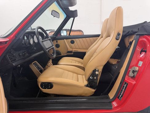 Used 1988 Porsche 911 Carrera image 21