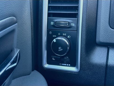 Used 2018 RAM 1500 Big Horn AWD/4WD image 17