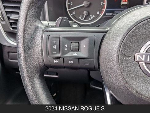 Used 2024 Nissan Rogue S FWD image 17