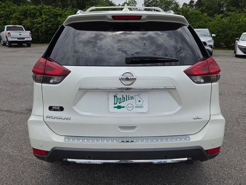 Used 2020 Nissan Rogue SL w/ Premium Package FWD image 9