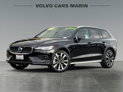 Certified 2023 Volvo V60 B5 Cross Country Ultimate w/ Climate Package