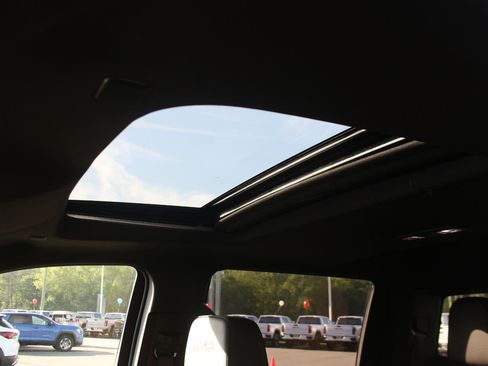 Used 2026 Chevrolet Silverado 1500 High Country AWD/4WD image 35