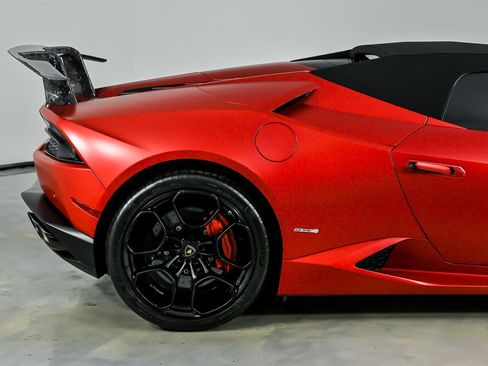 Used 2017 Lamborghini Huracan LP 610-4 image 13