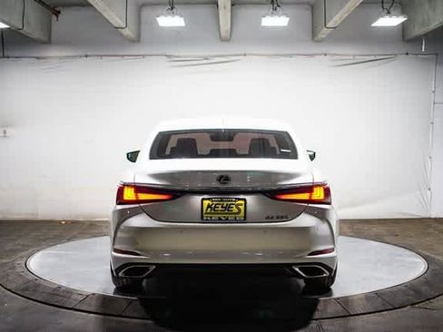 Used 2024 Lexus ES 350 w/ Premium Package image 3
