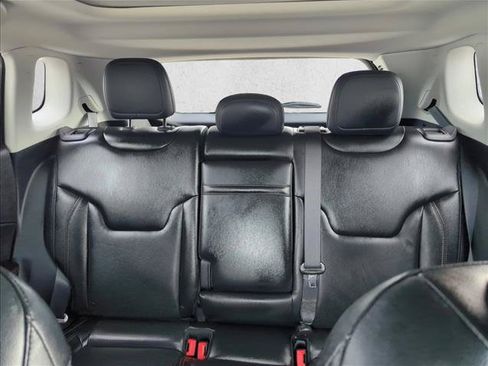 Used 2018 Jeep Compass Limited AWD/4WD image 28