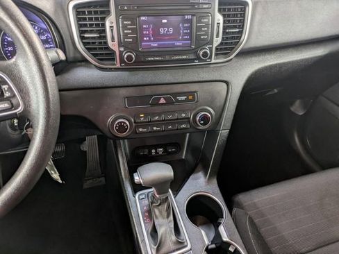 Used 2018 Kia Sportage LX AWD/4WD image 22