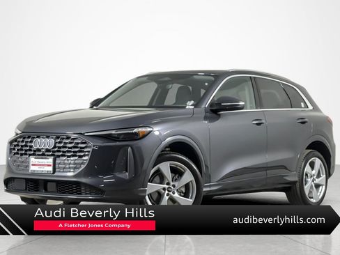 Used 2025 Audi Q5 Premium Plus w/ Premium Plus AWD/4WD image 1