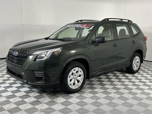 Used 2023 Subaru Forester AWD/4WD image 4