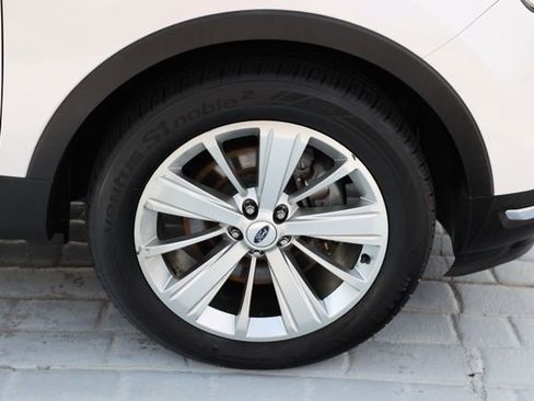 Used 2019 Ford Explorer Limited w/ Class III Trailer Tow Package image 49