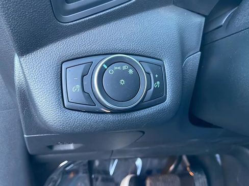 Used 2017 Ford C-MAX SE image 13