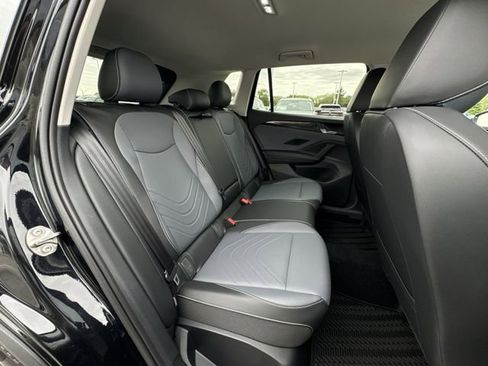 New 2026 Volkswagen Tiguan SE AWD/4WD image 26