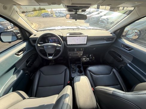 Used 2025 Ford Maverick Lariat w/ Black Appearance Package image 19