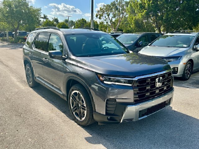 New 2026 Honda Pilot Touring image 1