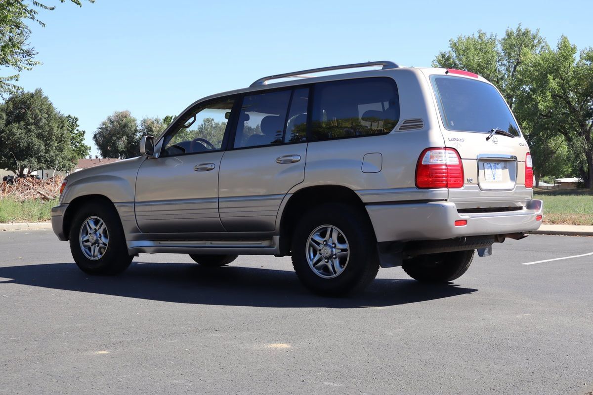 Used 2001 Lexus LX 470 4WD image 8