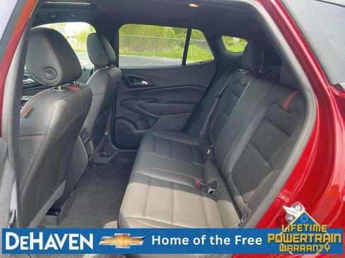Used 2024 Chevrolet Trax RS w/ Sunroof Package FWD image 25