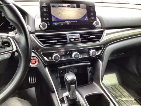 Used 2022 Honda Accord Sport image 15