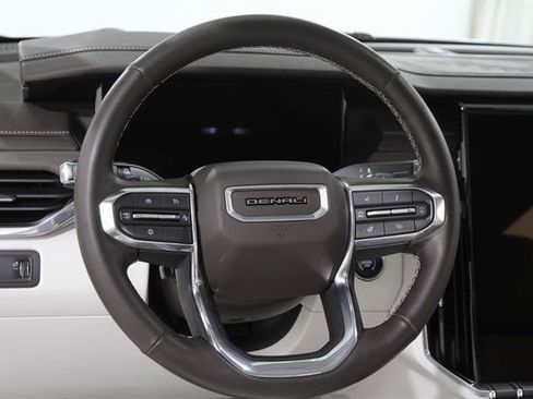 Used 2025 GMC Acadia Denali w/ LPO, Floor Liner Package FWD image 7