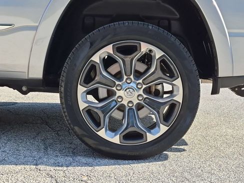 Used 2024 RAM 1500 Limited AWD/4WD image 34