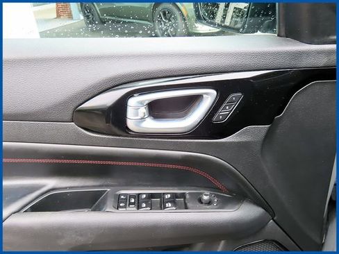 Used 2022 Jeep Compass Trailhawk w/ Trailhawk Elite Group image 12