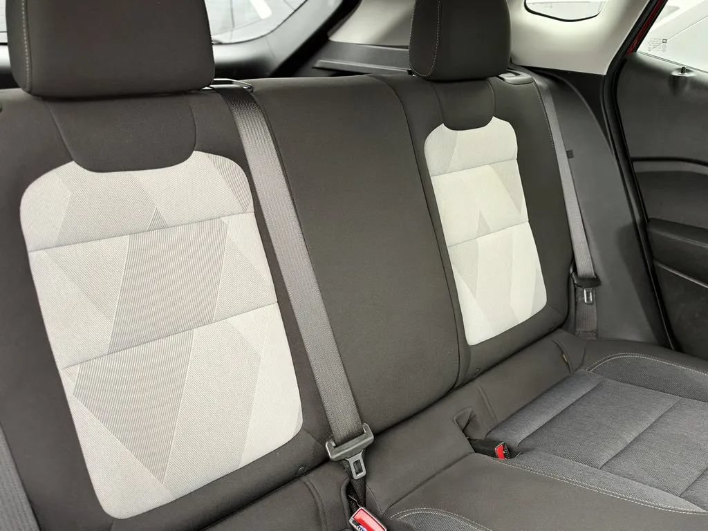 Used 2024 Chevrolet Trax LS w/ LS Convenience Package FWD image 18