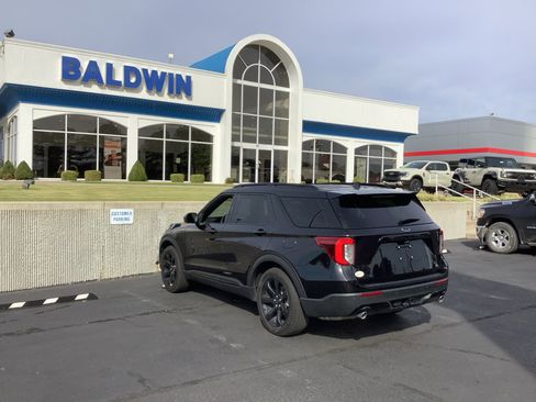 Used 2024 Ford Explorer ST-Line w/ Class IV Trailer Tow Package image 5