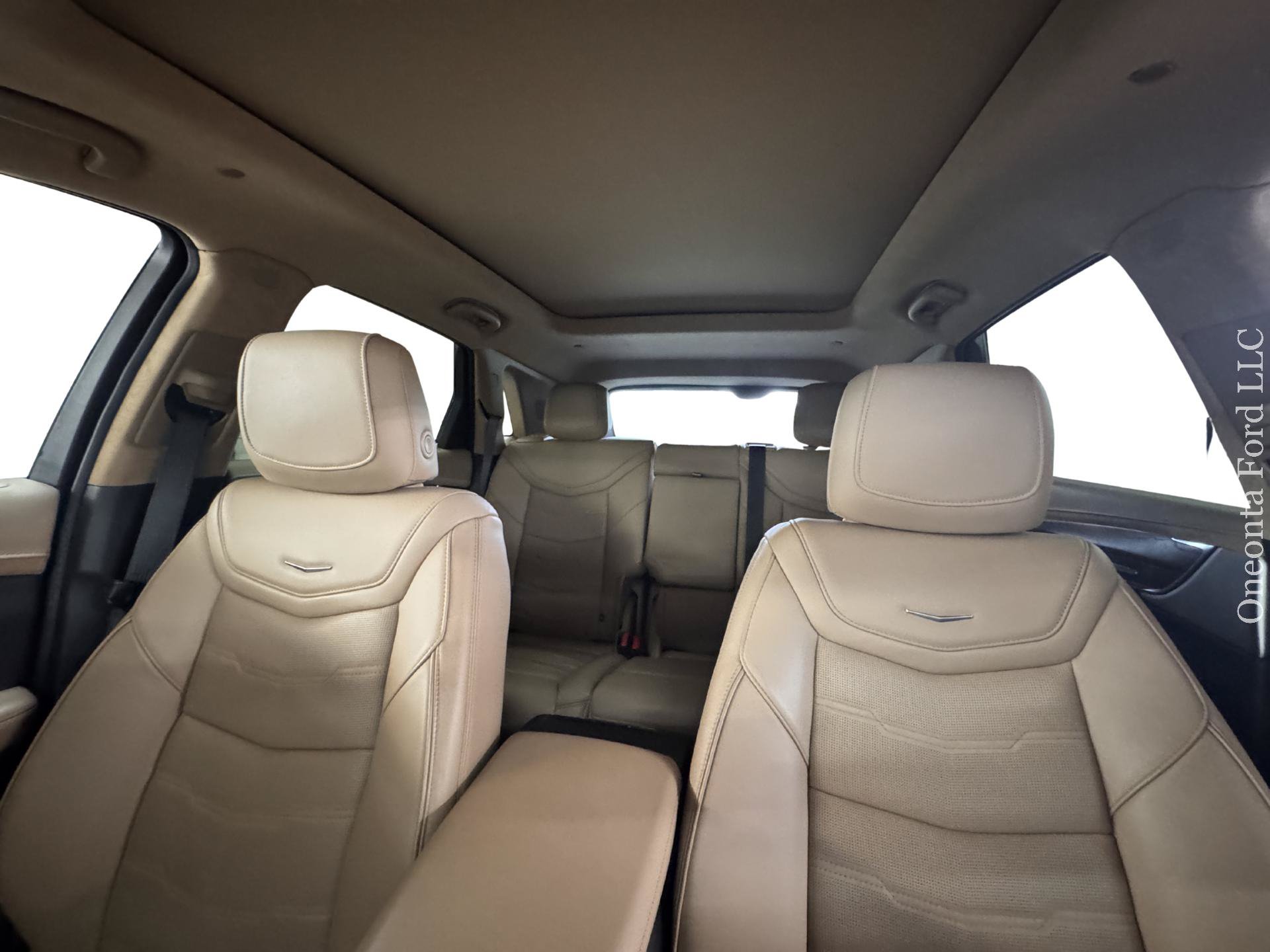 Used 2023 Cadillac XT5 Premium Luxury w/ Platinum Package AWD/4WD image 15