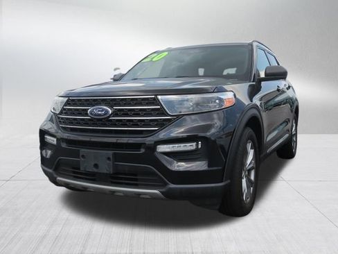 Certified 2020 Ford Explorer XLT w/ Equipment Group 202A AWD/4WD image 5