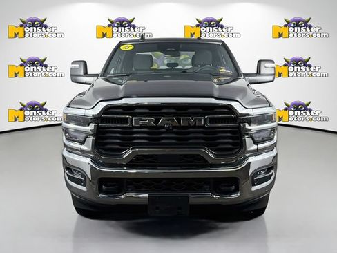 Used 2025 RAM 2500 Big Horn AWD/4WD image 2