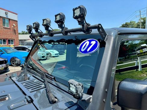 Used 2017 Jeep Wrangler Sport AWD/4WD image 26
