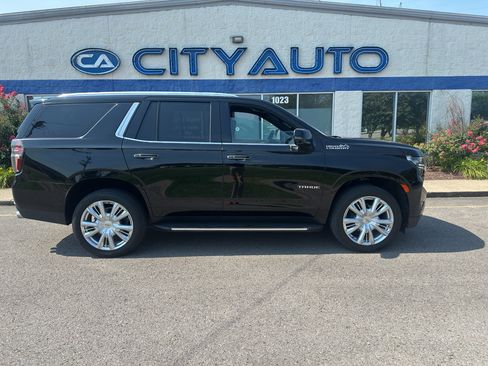 Used 2021 Chevrolet Tahoe High Country RWD image 3