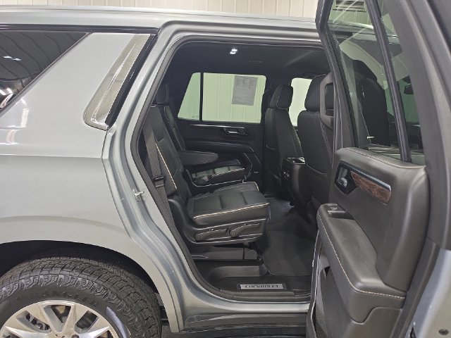 Used 2025 Chevrolet Tahoe Premier AWD/4WD image 27