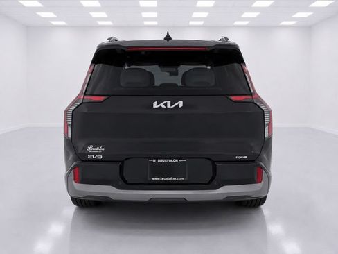 Used 2024 Kia EV9 GT-Line AWD/4WD image 9