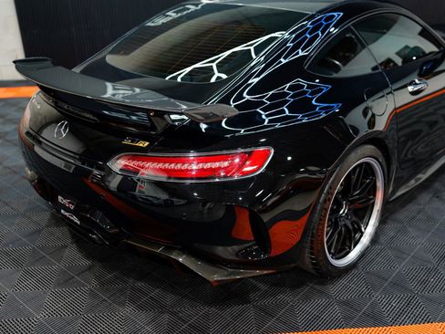 Used 2018 Mercedes-Benz AMG GT R image 21