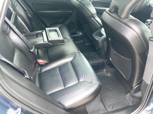 Used 2019 Volvo XC60 T5 Momentum w/ Premium Package image 10