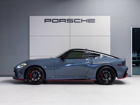 Used 2024 Nissan Z NISMO w/ Floor Mat Package RWD image 2
