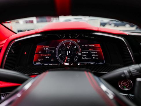 Used 2023 Chevrolet Corvette Stingray Premium Conv w/ Z51 Performance Package RWD image 14