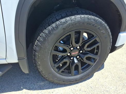 New 2026 GMC Sierra 1500 Pro w/ Graphite Edition AWD/4WD image 9