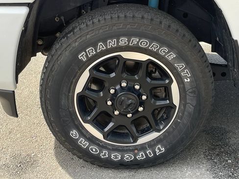 Used 2025 RAM 2500 Laramie AWD/4WD image 32