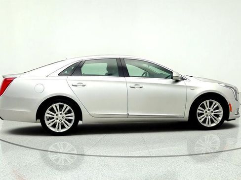 Used 2019 Cadillac XTS Luxury w/ Driver Awareness Package FWD image 4