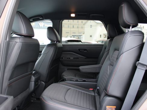 Certified 2025 Nissan Pathfinder Rock Creek image 14