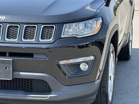 Used 2018 Jeep Compass Latitude image 37