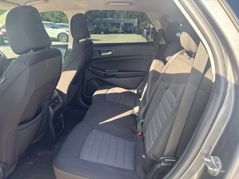 Used 2024 Ford Edge SE w/ Black Appearance Package AWD/4WD image 10