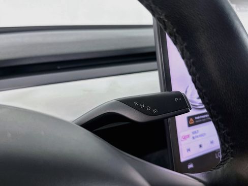 Used 2021 Tesla Model 3 Standard Range Plus RWD image 23