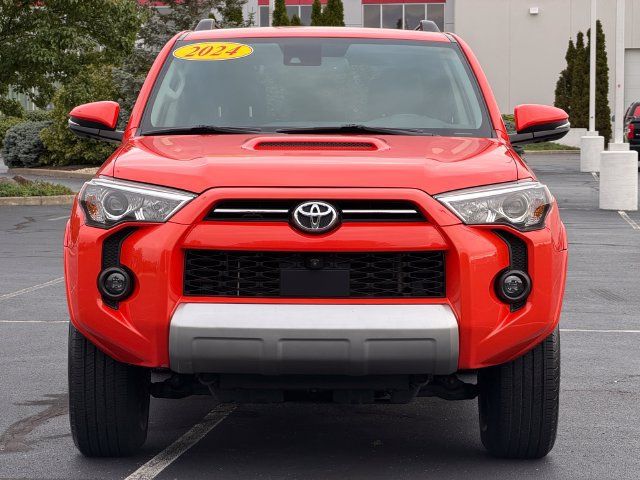 Certified 2024 Toyota 4Runner TRD Off-Road Premium w/ Off Road Premium Plus Package AWD/4WD image 10